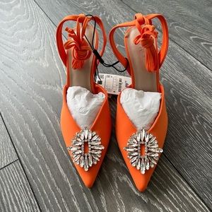 ZARA SPARKLY STRAPPY HEELS - ORANGE SIZE US 7.5
BNWT
